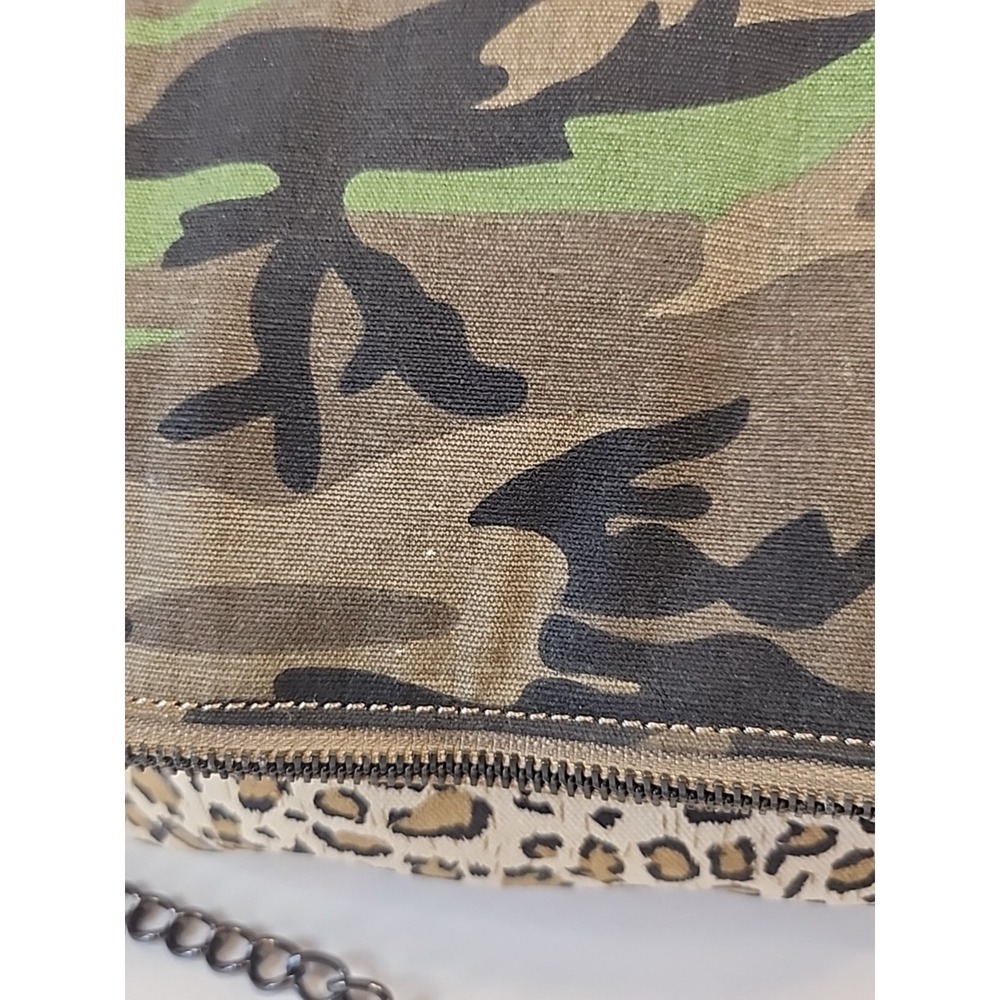 Deena & Ozzy Camouflage And Leopard Clutch Purse W/ Removable Chain Strap - Picture 5 of 16